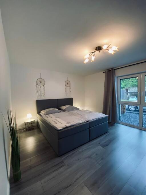 Grosse Moderne Ferienwohnung Auch Als Monteur Unterkunft Nutzbar, In Stolberg - Vicht Dış mekan fotoğraf